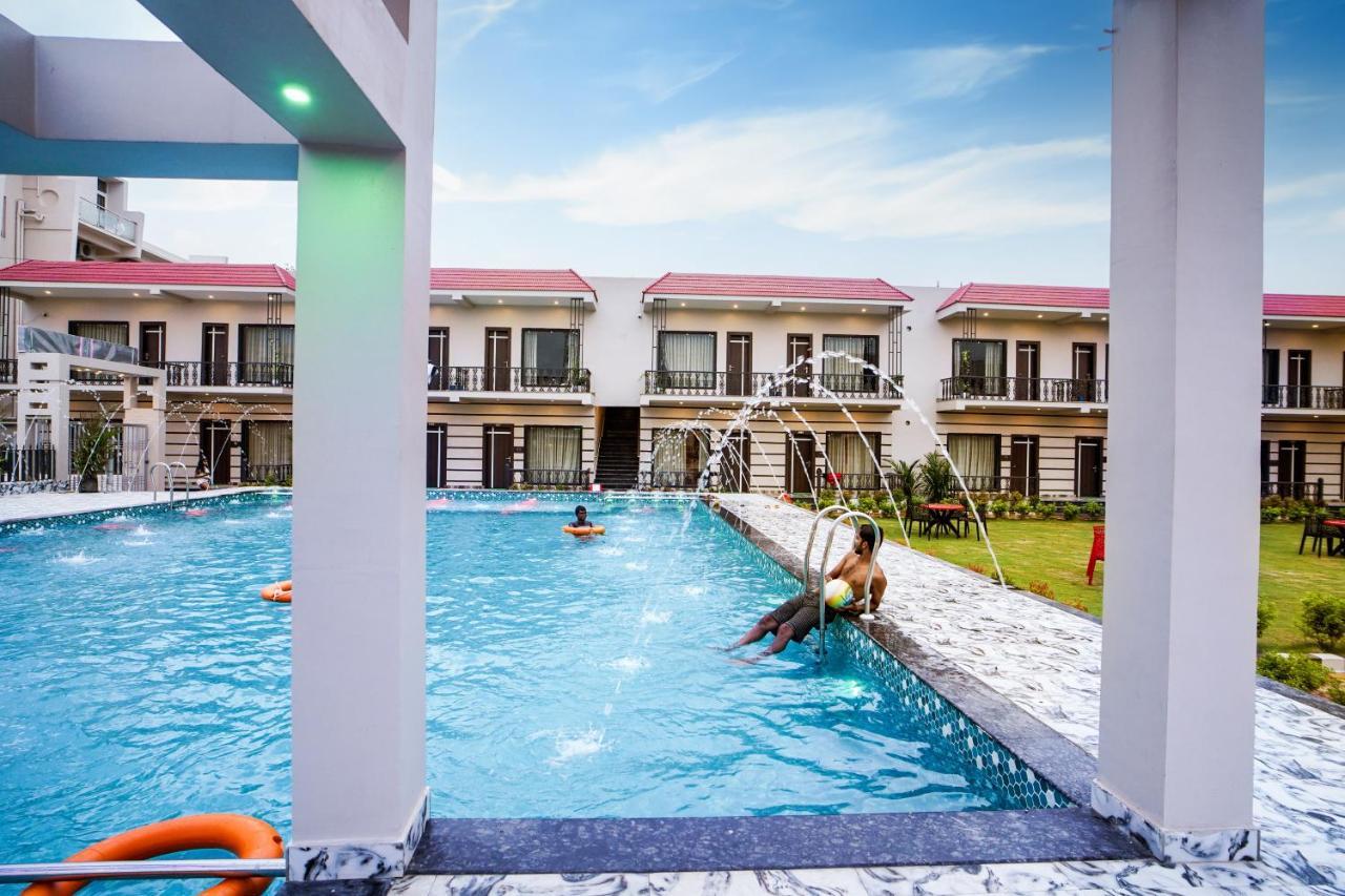 Moon Star Beach Resort マンダーマニ エクステリア 写真